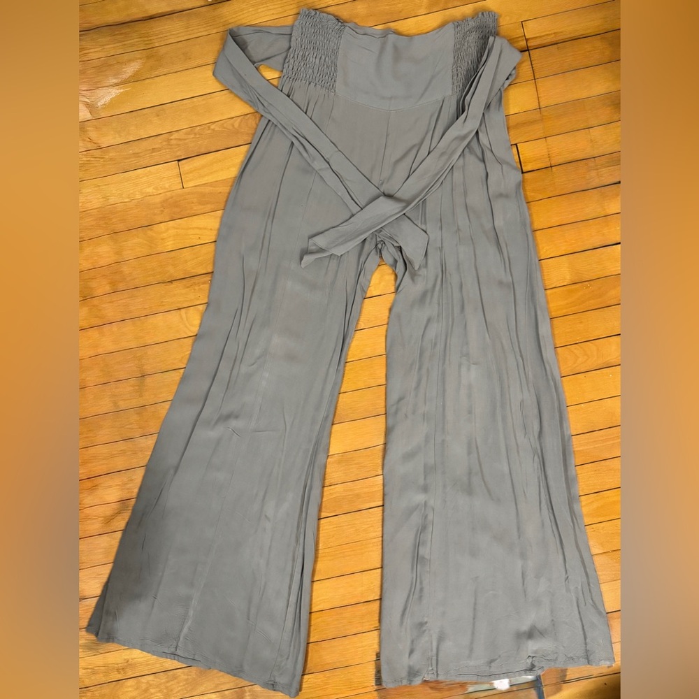 Light khaki summer pants, size large